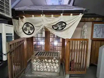 信州善光寺別院（月島開運観世音）の{uncategorized: "未分類", other: "その他", undefined: "問題あり", building: "その他建物", grave: "お墓", sacred_gate: "鳥居", guardian: "狛犬", statue: "像", buddha: "仏像", history: "歴史", nature: "自然", garden: "庭園", animal: "動物", pagoda: "塔", temizu: "手水舎", mountain_gate: "山門・神門", sanctuary: "本殿・本堂", subordinate: "末社・摂社", art: "芸術", scenery: "景色", jizo: "地蔵", ema: "絵馬", goshuin: "御朱印", omikuji: "おみくじ", items: "授与品その他", amulet: "お守り", goshuincho: "御朱印帳", eats: "食事", festival: "お祭り", votive_dance: "神楽", shichigosan: "七五三参", wedding: "結婚式", experience: "体験その他", initially: "初詣", around: "周辺", anti_infection: "感染症対策"}