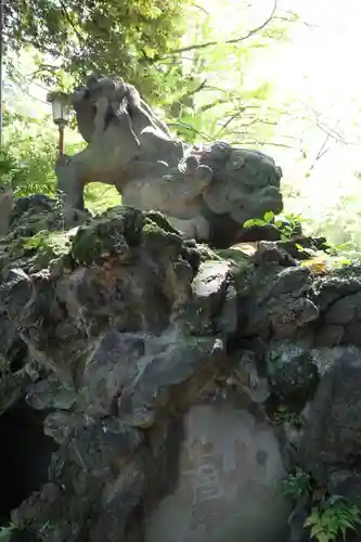 赤坂氷川神社の狛犬