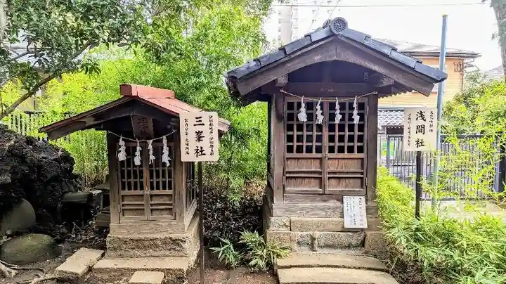 鳩ヶ谷氷川神社の末社・摂社