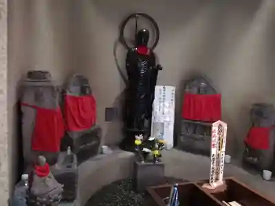 経塚地蔵堂(来福寺境外仏堂)の仏像