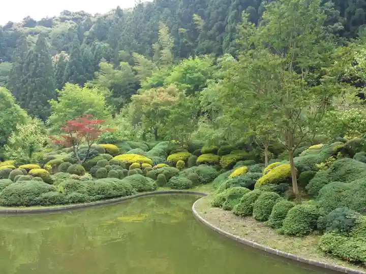 久安寺の庭園