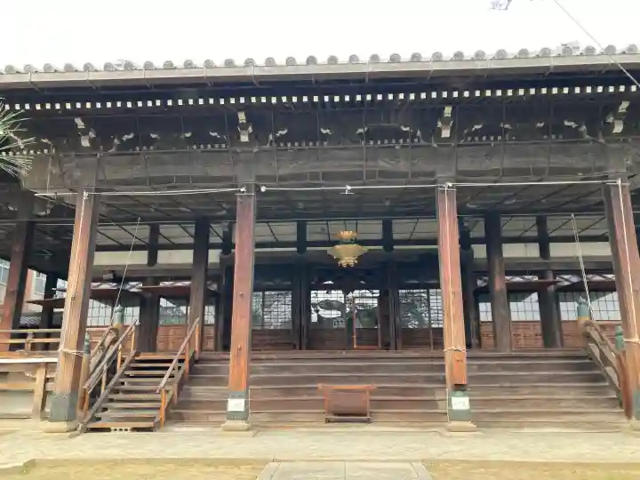 本照寺の{uncategorized: "未分類", other: "その他", undefined: "問題あり", building: "その他建物", grave: "お墓", sacred_gate: "鳥居", guardian: "狛犬", statue: "像", buddha: "仏像", history: "歴史", nature: "自然", garden: "庭園", animal: "動物", pagoda: "塔", temizu: "手水舎", mountain_gate: "山門・神門", sanctuary: "本殿・本堂", subordinate: "末社・摂社", art: "芸術", scenery: "景色", jizo: "地蔵", ema: "絵馬", goshuin: "御朱印", omikuji: "おみくじ", items: "授与品その他", amulet: "お守り", goshuincho: "御朱印帳", eats: "食事", festival: "お祭り", votive_dance: "神楽", shichigosan: "七五三参", wedding: "結婚式", experience: "体験その他", initially: "初詣", around: "周辺", anti_infection: "感染症対策"}