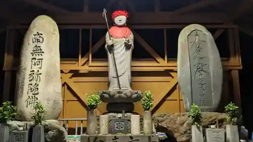 枡形延命地蔵堂の地蔵