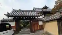 金牛院の山門・神門