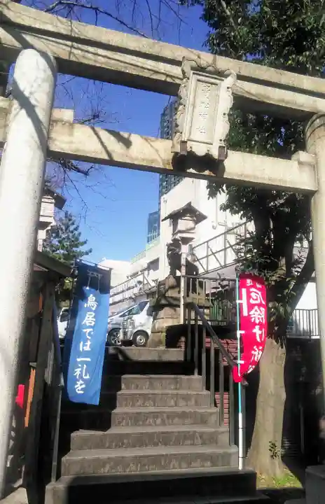 品川貴船神社の鳥居