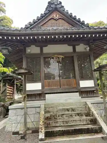 天之御中主尊神社の{uncategorized: "未分類", other: "その他", undefined: "問題あり", building: "その他建物", grave: "お墓", sacred_gate: "鳥居", guardian: "狛犬", statue: "像", buddha: "仏像", history: "歴史", nature: "自然", garden: "庭園", animal: "動物", pagoda: "塔", temizu: "手水舎", mountain_gate: "山門・神門", sanctuary: "本殿・本堂", subordinate: "末社・摂社", art: "芸術", scenery: "景色", jizo: "地蔵", ema: "絵馬", goshuin: "御朱印", omikuji: "おみくじ", items: "授与品その他", amulet: "お守り", goshuincho: "御朱印帳", eats: "食事", festival: "お祭り", votive_dance: "神楽", shichigosan: "七五三参", wedding: "結婚式", experience: "体験その他", initially: "初詣", around: "周辺", anti_infection: "感染症対策"}