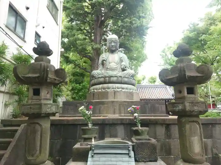 品川寺の{uncategorized: "未分類", other: "その他", undefined: "問題あり", building: "その他建物", grave: "お墓", sacred_gate: "鳥居", guardian: "狛犬", statue: "像", buddha: "仏像", history: "歴史", nature: "自然", garden: "庭園", animal: "動物", pagoda: "塔", temizu: "手水舎", mountain_gate: "山門・神門", sanctuary: "本殿・本堂", subordinate: "末社・摂社", art: "芸術", scenery: "景色", jizo: "地蔵", ema: "絵馬", goshuin: "御朱印", omikuji: "おみくじ", items: "授与品その他", amulet: "お守り", goshuincho: "御朱印帳", eats: "食事", festival: "お祭り", votive_dance: "神楽", shichigosan: "七五三参", wedding: "結婚式", experience: "体験その他", initially: "初詣", around: "周辺", anti_infection: "感染症対策"}