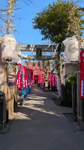 染井稲荷神社の{uncategorized: "未分類", other: "その他", undefined: "問題あり", building: "その他建物", grave: "お墓", sacred_gate: "鳥居", guardian: "狛犬", statue: "像", buddha: "仏像", history: "歴史", nature: "自然", garden: "庭園", animal: "動物", pagoda: "塔", temizu: "手水舎", mountain_gate: "山門・神門", sanctuary: "本殿・本堂", subordinate: "末社・摂社", art: "芸術", scenery: "景色", jizo: "地蔵", ema: "絵馬", goshuin: "御朱印", omikuji: "おみくじ", items: "授与品その他", amulet: "お守り", goshuincho: "御朱印帳", eats: "食事", festival: "お祭り", votive_dance: "神楽", shichigosan: "七五三参", wedding: "結婚式", experience: "体験その他", initially: "初詣", around: "周辺", anti_infection: "感染症対策"}