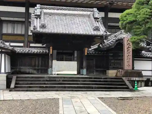 成田山新勝寺の山門・神門