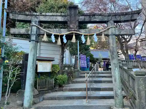 吹上稲荷神社の鳥居
