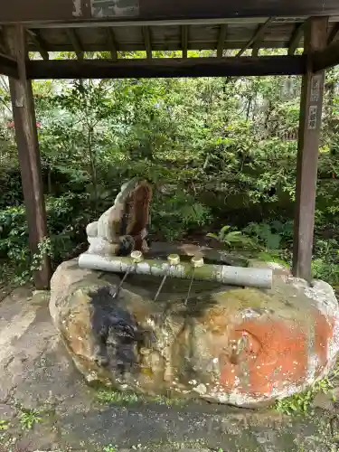 藥王院温泉寺の{uncategorized: "未分類", other: "その他", undefined: "問題あり", building: "その他建物", grave: "お墓", sacred_gate: "鳥居", guardian: "狛犬", statue: "像", buddha: "仏像", history: "歴史", nature: "自然", garden: "庭園", animal: "動物", pagoda: "塔", temizu: "手水舎", mountain_gate: "山門・神門", sanctuary: "本殿・本堂", subordinate: "末社・摂社", art: "芸術", scenery: "景色", jizo: "地蔵", ema: "絵馬", goshuin: "御朱印", omikuji: "おみくじ", items: "授与品その他", amulet: "お守り", goshuincho: "御朱印帳", eats: "食事", festival: "お祭り", votive_dance: "神楽", shichigosan: "七五三参", wedding: "結婚式", experience: "体験その他", initially: "初詣", around: "周辺", anti_infection: "感染症対策"}