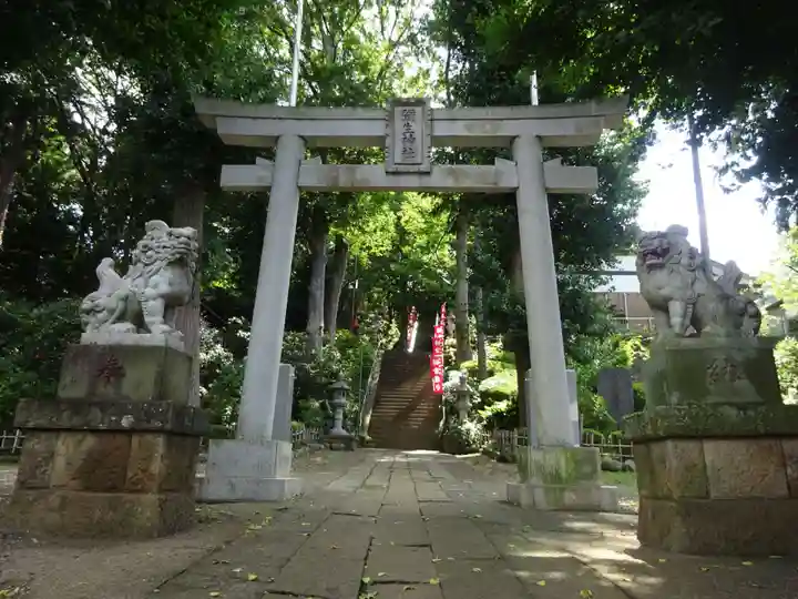 弥生神社の鳥居