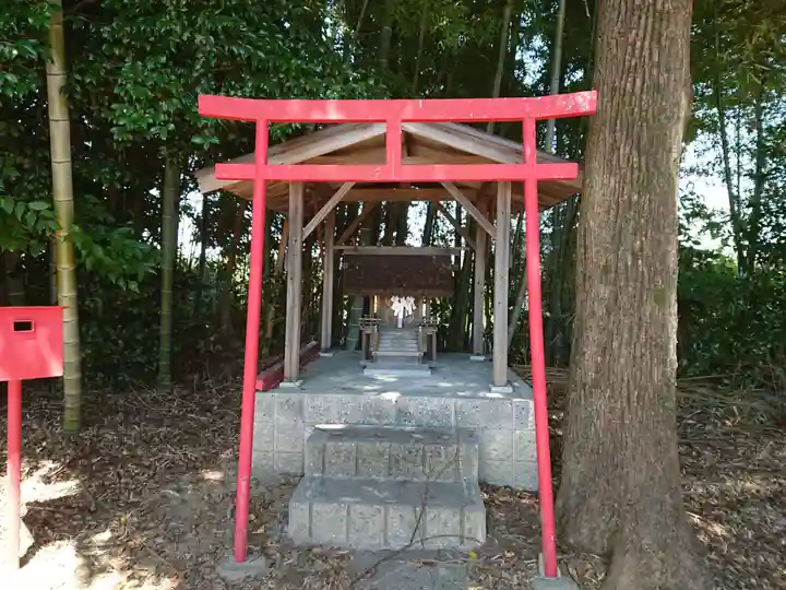 稲荷社(井堀)の末社・摂社