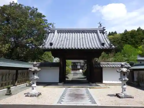 大雲院の山門