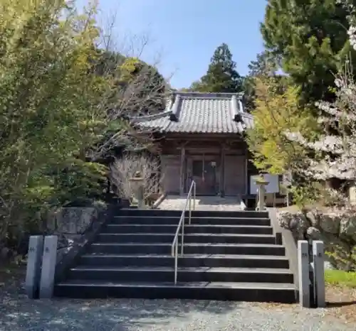 岩松寺の本殿