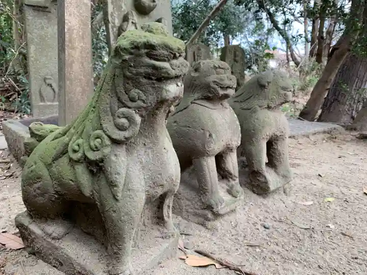 飯野神社の狛犬