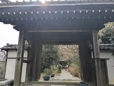 円妙寺の{uncategorized: "未分類", other: "その他", undefined: "問題あり", building: "その他建物", grave: "お墓", sacred_gate: "鳥居", guardian: "狛犬", statue: "像", buddha: "仏像", history: "歴史", nature: "自然", garden: "庭園", animal: "動物", pagoda: "塔", temizu: "手水舎", mountain_gate: "山門・神門", sanctuary: "本殿・本堂", subordinate: "末社・摂社", art: "芸術", scenery: "景色", jizo: "地蔵", ema: "絵馬", goshuin: "御朱印", omikuji: "おみくじ", items: "授与品その他", amulet: "お守り", goshuincho: "御朱印帳", eats: "食事", festival: "お祭り", votive_dance: "神楽", shichigosan: "七五三参", wedding: "結婚式", experience: "体験その他", initially: "初詣", around: "周辺", anti_infection: "感染症対策"}