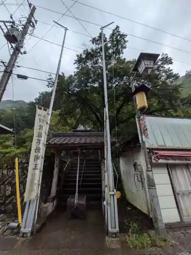 月居観音堂（月居山光明寺観音堂）の建物その他