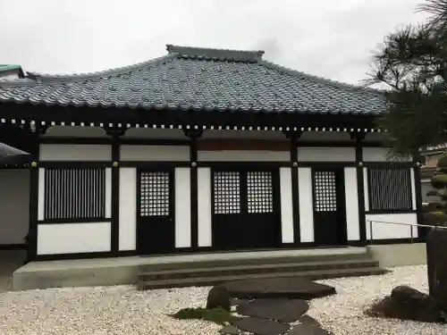 蓮光寺の本殿