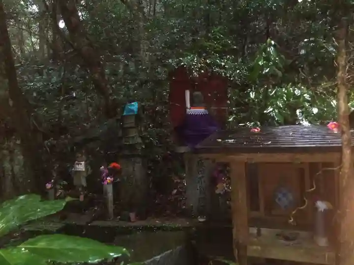 菅王寺奥の院のその他建物