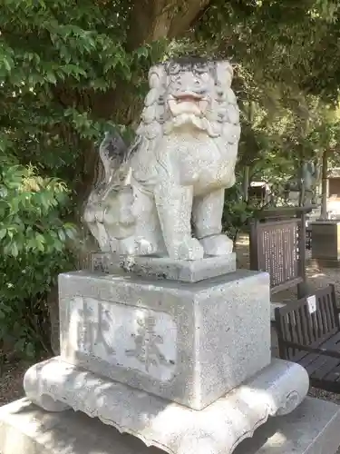 上地八幡宮の狛犬