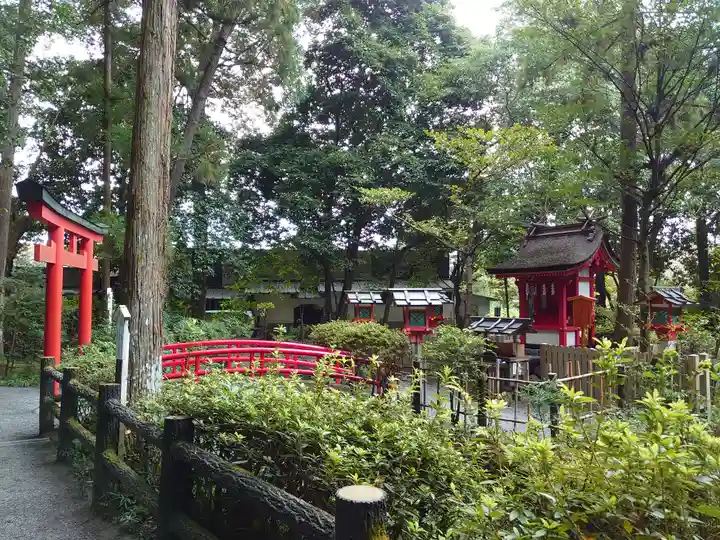 狭井坐大神荒魂神社(狭井神社)の庭園