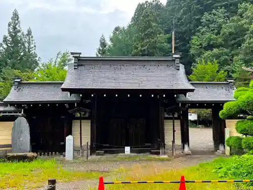 照蓮寺の山門