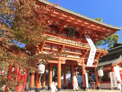 生田神社の山門・神門