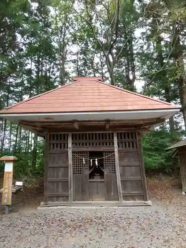 亀岡八幡宮の末社・摂社