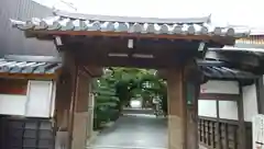 徳融寺の山門