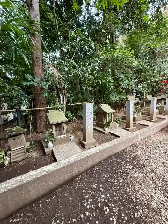 座間神社の{uncategorized: "未分類", other: "その他", undefined: "問題あり", building: "その他建物", grave: "お墓", sacred_gate: "鳥居", guardian: "狛犬", statue: "像", buddha: "仏像", history: "歴史", nature: "自然", garden: "庭園", animal: "動物", pagoda: "塔", temizu: "手水舎", mountain_gate: "山門・神門", sanctuary: "本殿・本堂", subordinate: "末社・摂社", art: "芸術", scenery: "景色", jizo: "地蔵", ema: "絵馬", goshuin: "御朱印", omikuji: "おみくじ", items: "授与品その他", amulet: "お守り", goshuincho: "御朱印帳", eats: "食事", festival: "お祭り", votive_dance: "神楽", shichigosan: "七五三参", wedding: "結婚式", experience: "体験その他", initially: "初詣", around: "周辺", anti_infection: "感染症対策"}