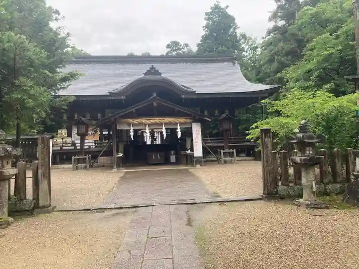 大和神社の本殿・本堂