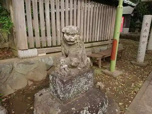 片瀬諏訪神社の狛犬