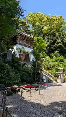江島神社の山門・神門