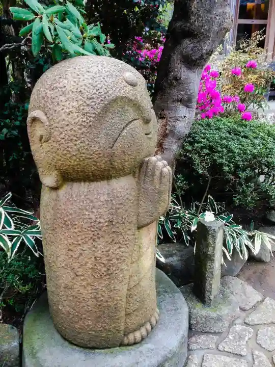 長谷寺の{uncategorized: "未分類", other: "その他", undefined: "問題あり", building: "その他建物", grave: "お墓", sacred_gate: "鳥居", guardian: "狛犬", statue: "像", buddha: "仏像", history: "歴史", nature: "自然", garden: "庭園", animal: "動物", pagoda: "塔", temizu: "手水舎", mountain_gate: "山門・神門", sanctuary: "本殿・本堂", subordinate: "末社・摂社", art: "芸術", scenery: "景色", jizo: "地蔵", ema: "絵馬", goshuin: "御朱印", omikuji: "おみくじ", items: "授与品その他", amulet: "お守り", goshuincho: "御朱印帳", eats: "食事", festival: "お祭り", votive_dance: "神楽", shichigosan: "七五三参", wedding: "結婚式", experience: "体験その他", initially: "初詣", around: "周辺", anti_infection: "感染症対策"}