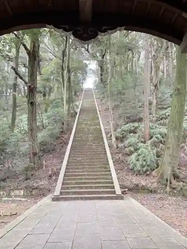 豊国廟（豊国神社飛地境内）の{uncategorized: "未分類", other: "その他", undefined: "問題あり", building: "その他建物", grave: "お墓", sacred_gate: "鳥居", guardian: "狛犬", statue: "像", buddha: "仏像", history: "歴史", nature: "自然", garden: "庭園", animal: "動物", pagoda: "塔", temizu: "手水舎", mountain_gate: "山門・神門", sanctuary: "本殿・本堂", subordinate: "末社・摂社", art: "芸術", scenery: "景色", jizo: "地蔵", ema: "絵馬", goshuin: "御朱印", omikuji: "おみくじ", items: "授与品その他", amulet: "お守り", goshuincho: "御朱印帳", eats: "食事", festival: "お祭り", votive_dance: "神楽", shichigosan: "七五三参", wedding: "結婚式", experience: "体験その他", initially: "初詣", around: "周辺", anti_infection: "感染症対策"}