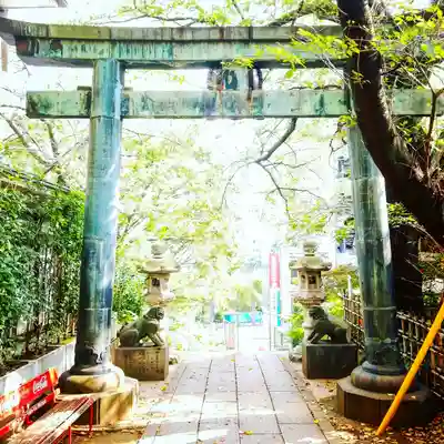 市谷亀岡八幡宮の鳥居