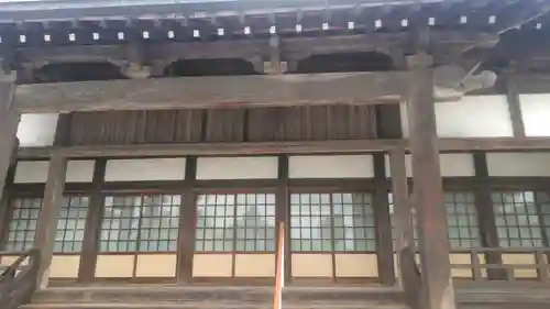 観定寺の本殿