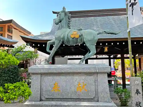 櫛田神社の像