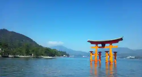 厳島神社の鳥居