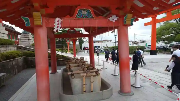 伏見稲荷大社の手水舎