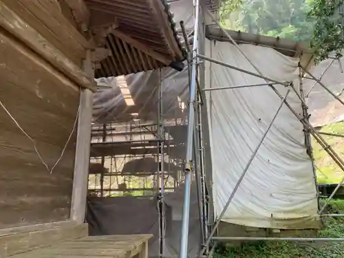 三柱神社の本殿・本堂