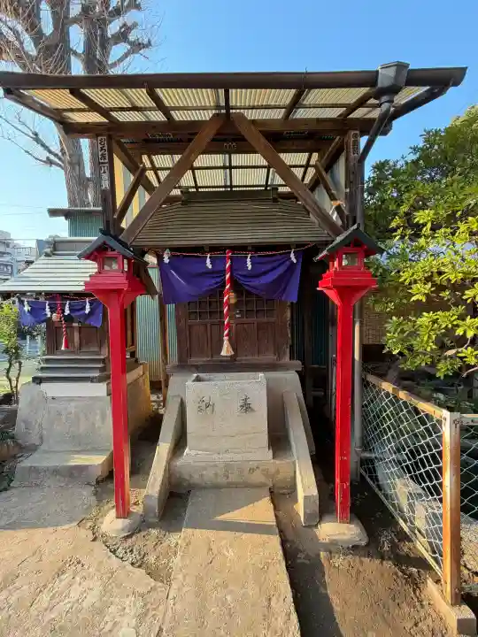 漆坊弁財天の{uncategorized: "未分類", other: "その他", undefined: "問題あり", building: "その他建物", grave: "お墓", sacred_gate: "鳥居", guardian: "狛犬", statue: "像", buddha: "仏像", history: "歴史", nature: "自然", garden: "庭園", animal: "動物", pagoda: "塔", temizu: "手水舎", mountain_gate: "山門・神門", sanctuary: "本殿・本堂", subordinate: "末社・摂社", art: "芸術", scenery: "景色", jizo: "地蔵", ema: "絵馬", goshuin: "御朱印", omikuji: "おみくじ", items: "授与品その他", amulet: "お守り", goshuincho: "御朱印帳", eats: "食事", festival: "お祭り", votive_dance: "神楽", shichigosan: "七五三参", wedding: "結婚式", experience: "体験その他", initially: "初詣", around: "周辺", anti_infection: "感染症対策"}