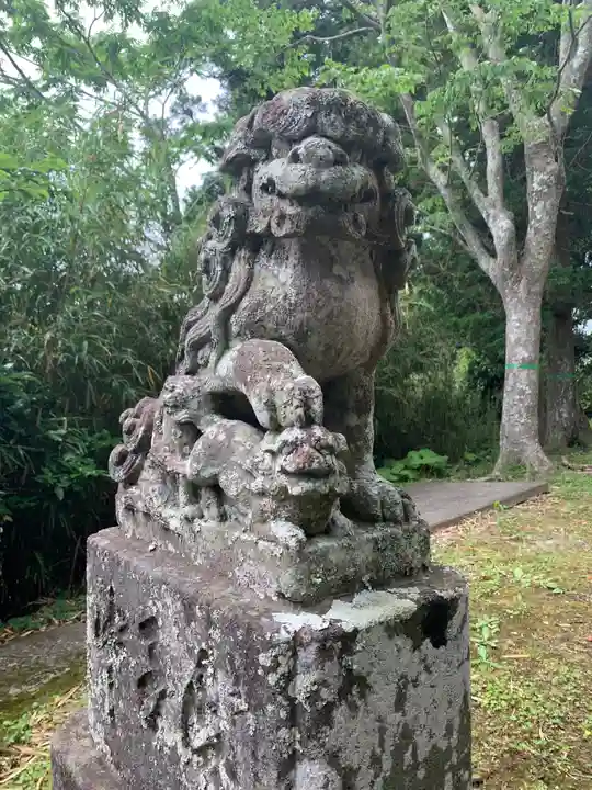瀧内神社の狛犬