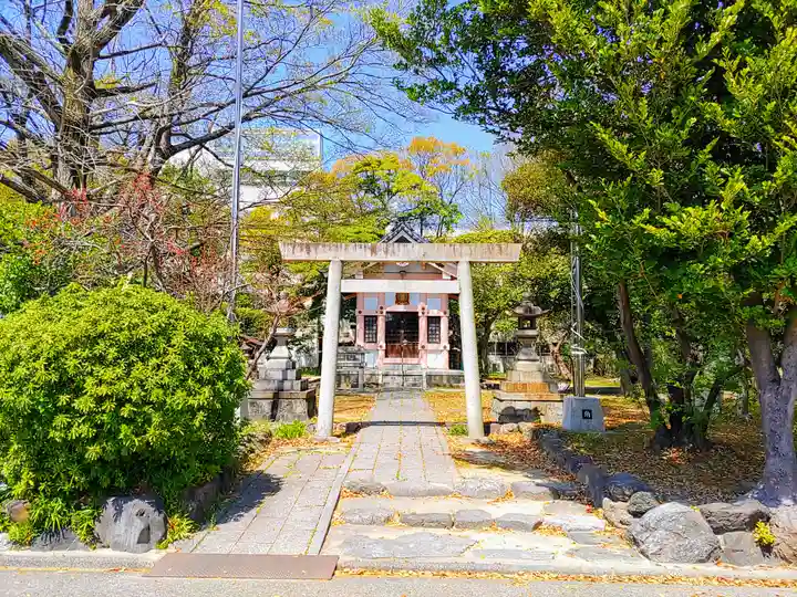 若宮八幡社の鳥居