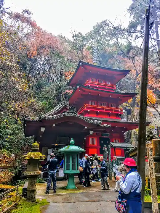 奥之院(岩屋寺)の塔