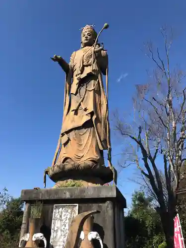 秋葉山舘山寺の像