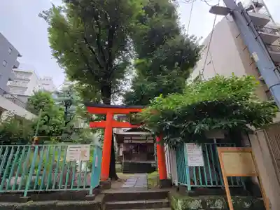 出世稲荷神社（春日稲荷神社）の鳥居
