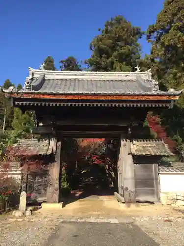 成菩提院の山門