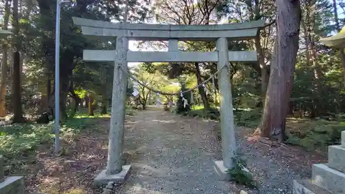 曽許乃御立神社の鳥居